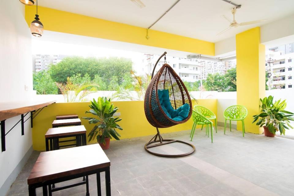 Buzz Quarter Hyderabad Exterior foto